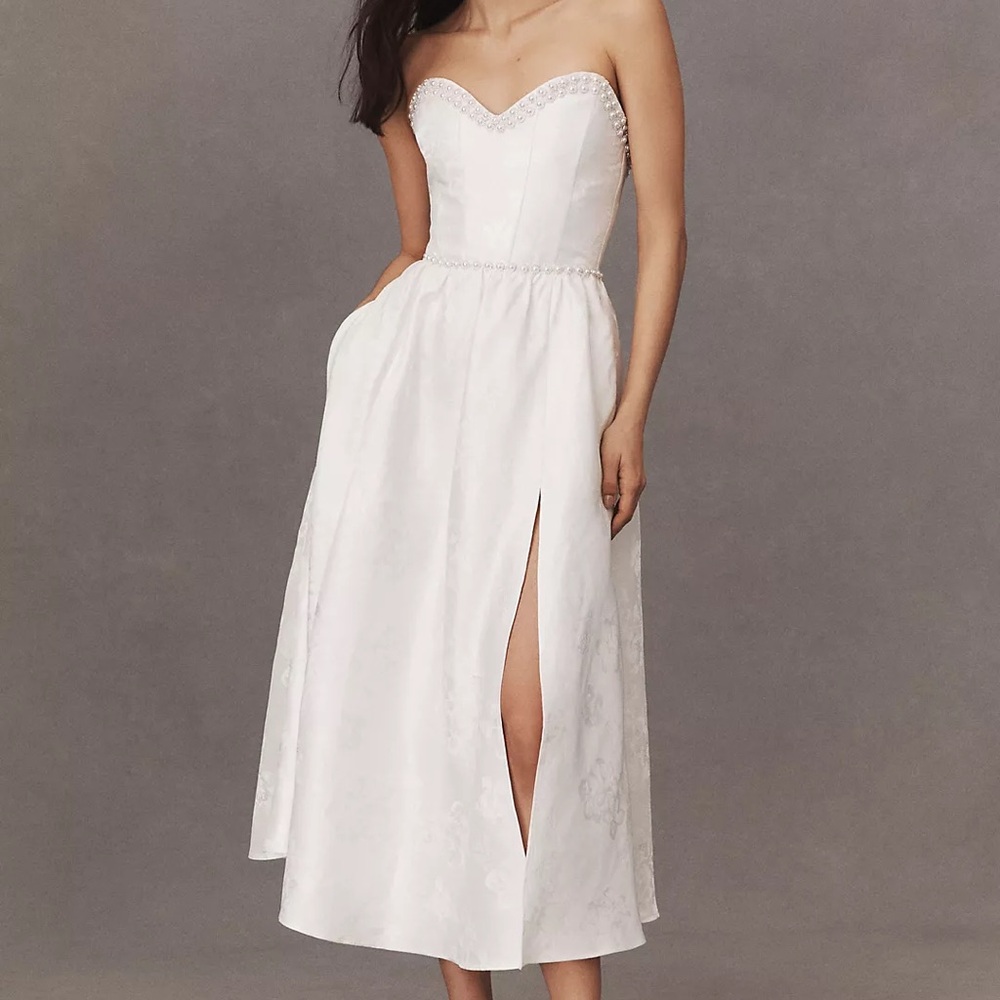 The Lucia Dress in White Baroque Floral- 00
